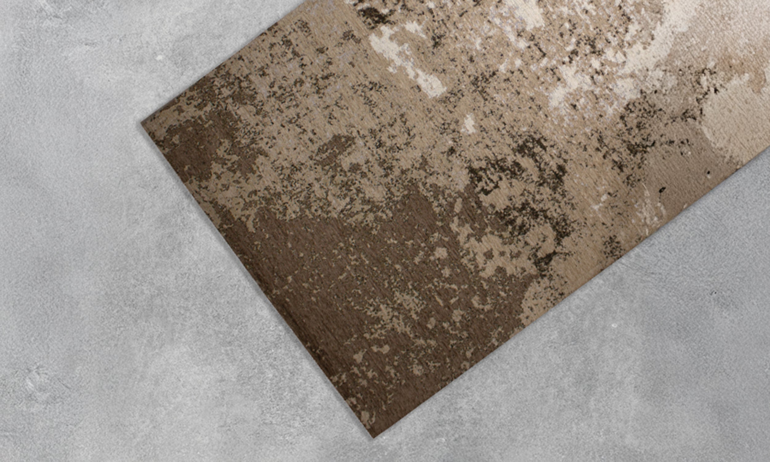 Tappeto arredamento fango 200x300 cm, con texture simile al cemento, ideale per spazi contemporanei.