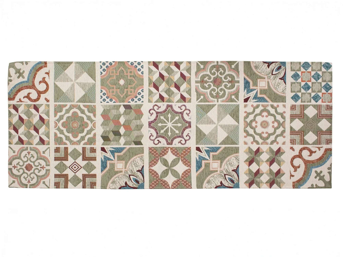 TAPPETO ARREDO DIS. MAIOLICHE CON ANTISCIVOLO. Design colorato con motivi geometrici su fondo chiaro.