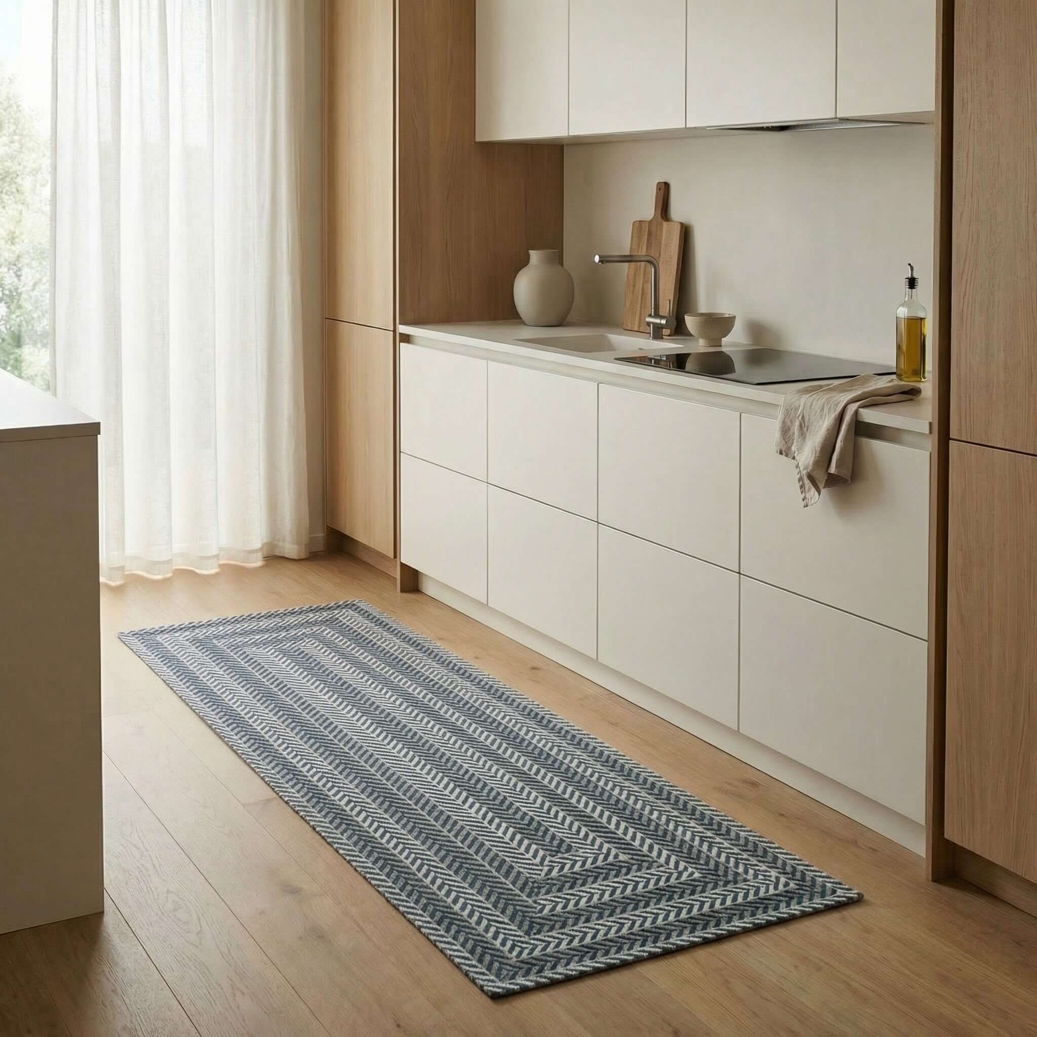 TAPPETO DA CUCINA DIS. SALICE CON ANTISCIVOLO in una cucina moderna con design elegante e dettagli raffinati.